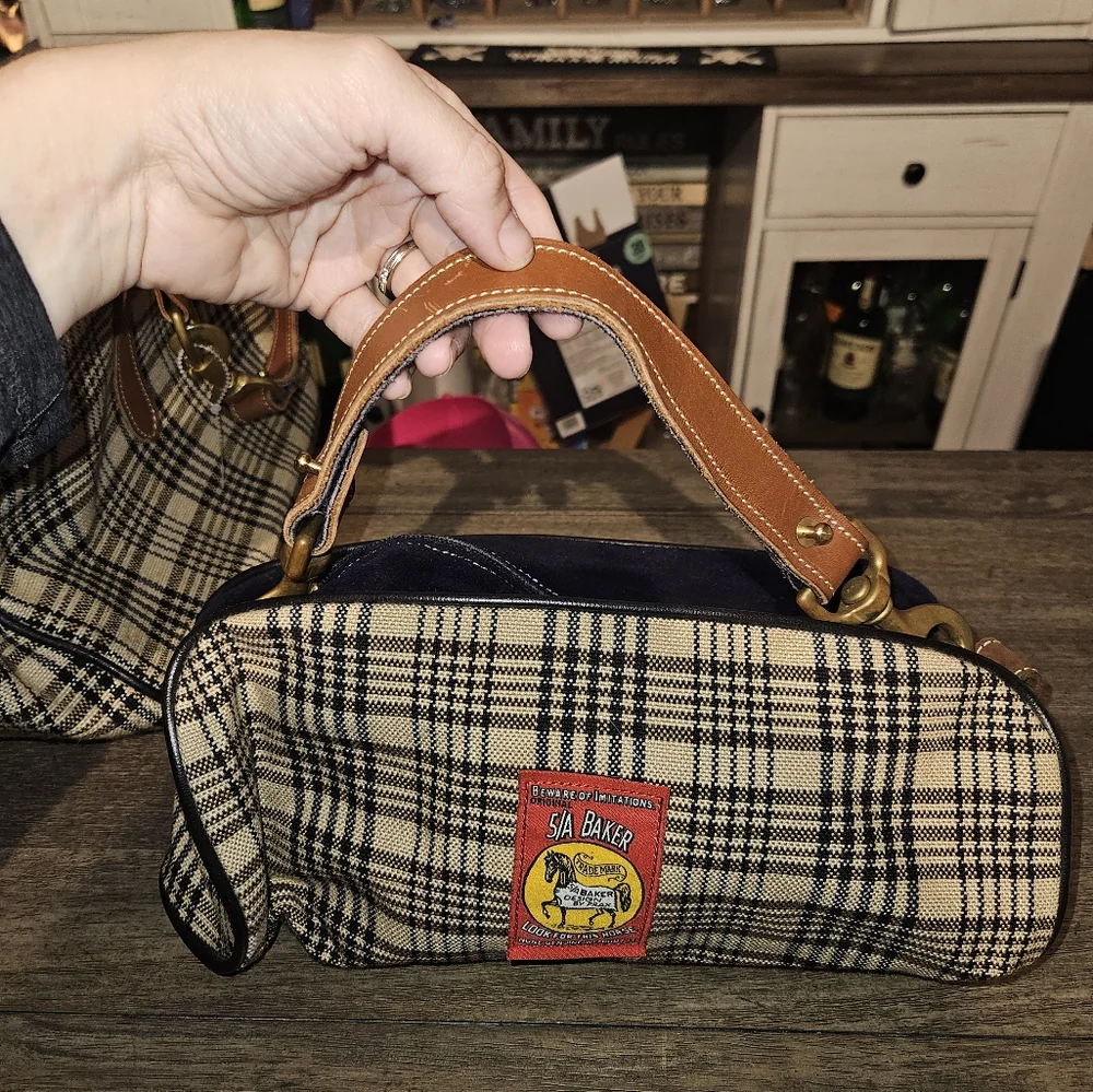 5/A Baker® Duffle Bag With Matching ORIGINAL 5/A Baker Blanket Wristlet Cosmetic - Picture 9 of 12